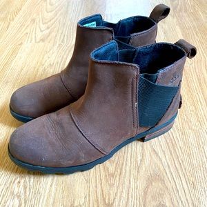 Sorel Chelsea boots